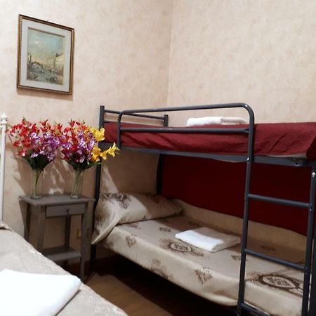 Renting Rooms Рим Екстер'єр фото