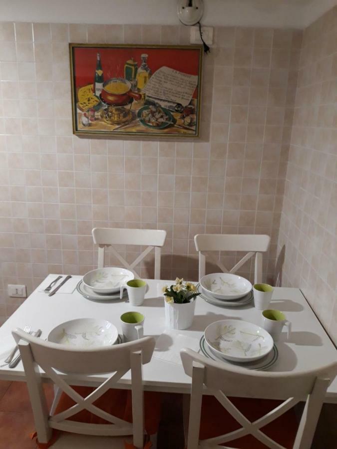 Renting Rooms Рим Екстер'єр фото
