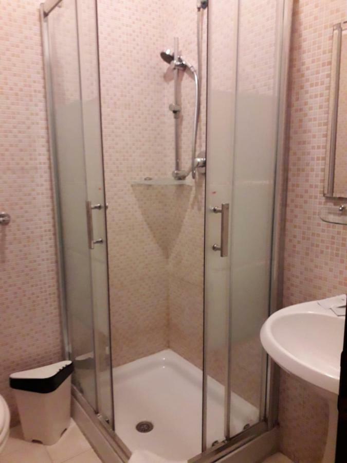 Renting Rooms Рим Екстер'єр фото