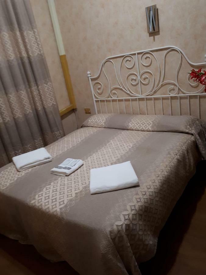 Renting Rooms Рим Екстер'єр фото