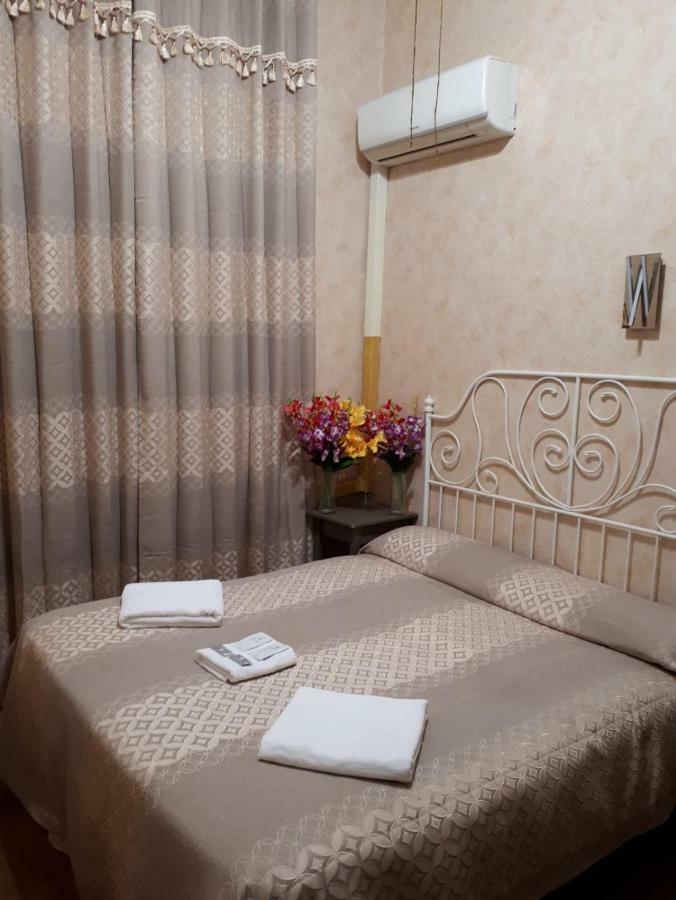 Renting Rooms Рим Екстер'єр фото