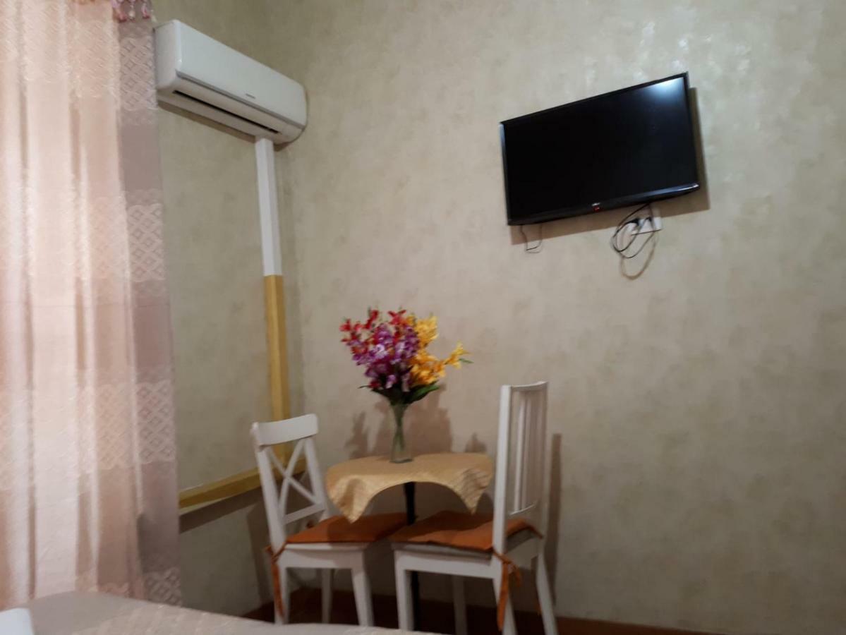 Renting Rooms Рим Екстер'єр фото