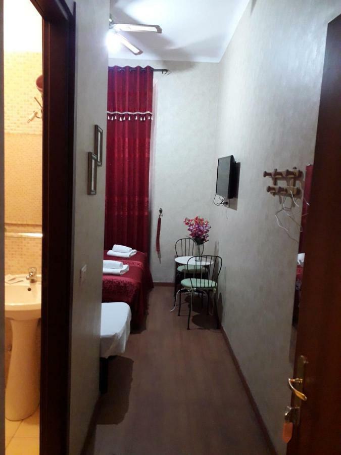 Renting Rooms Рим Екстер'єр фото