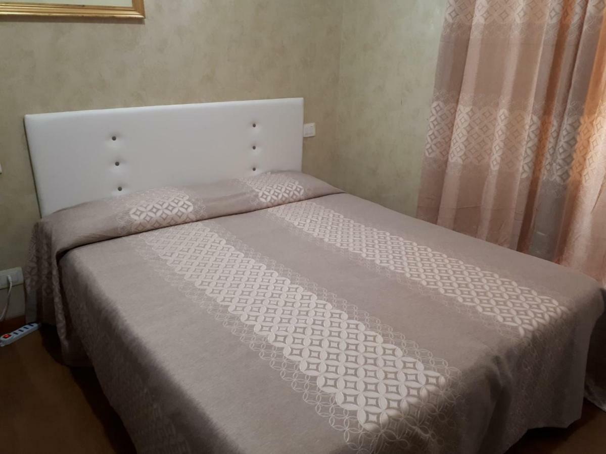 Renting Rooms Рим Екстер'єр фото